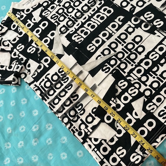 adidas Logo ALL OVER Black and White Print Tee Shirt - Picture 11 of 13
